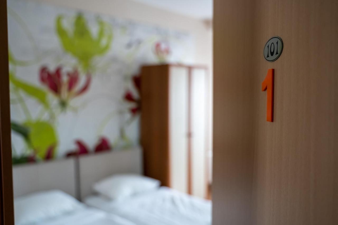 Sidera Aparthotel Ohrid Esterno foto